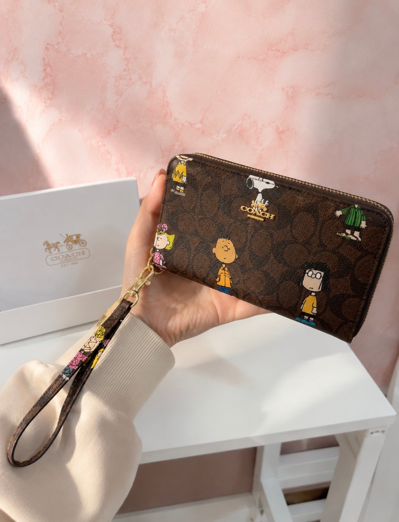 Billetera Peanuts Estilo Signature con Cierre