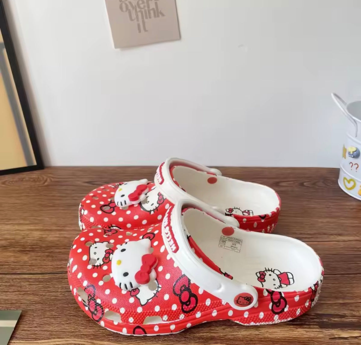 Crocs Hello Kitty Rojas