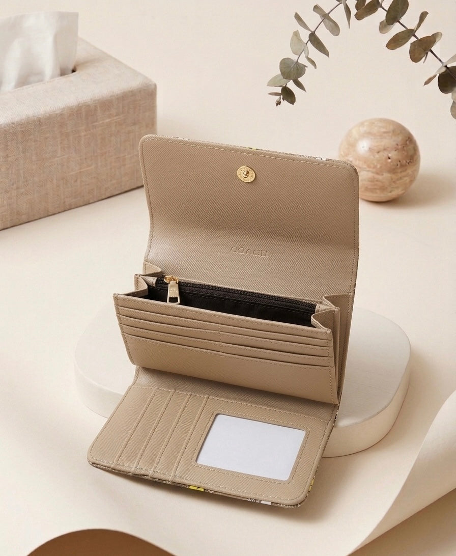 Billetera inspirada en Coach x Peanuts Snoopy