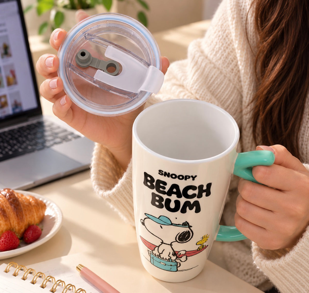 Taza Snoopy con Tapadera y Asa