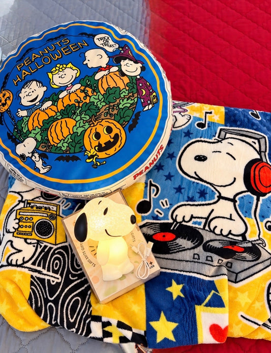 Combo Snoopy Cozy – Frazada Matrimonial + Almohadón + Lámpara