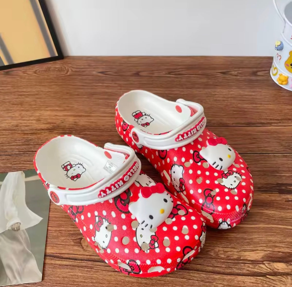 Crocs Hello Kitty Rojas