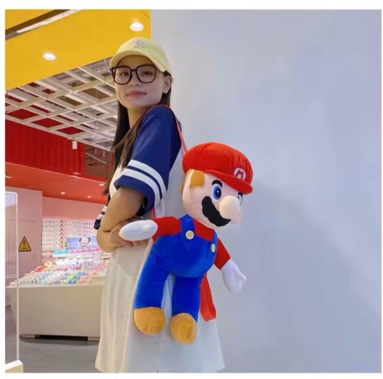 🎒🍄 Mochila Mario de peluche 45 cm