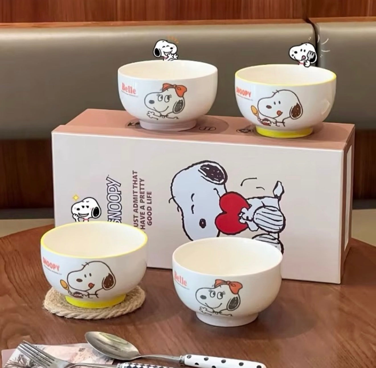 Set de 4 Tazones Snoopy con Caja de Regalo