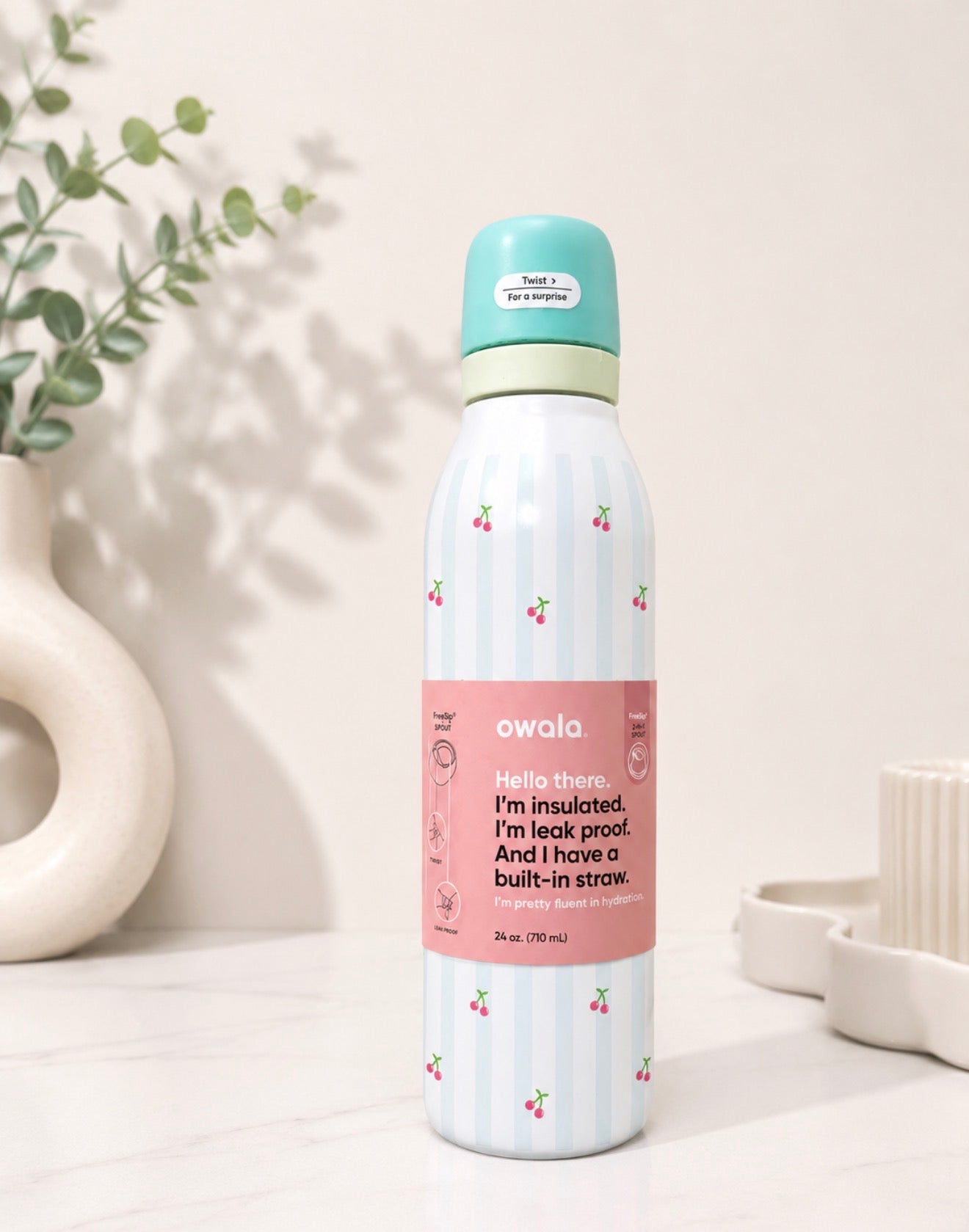 Botella tipo Owala FreeSip 24 oz (710 ml)